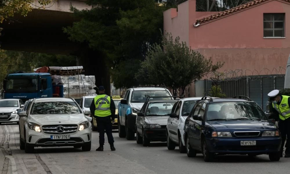 Lockdown: Εργοστάσια χωρίς τεστ και μέτρα προστασίας στη Δυτική Αττική